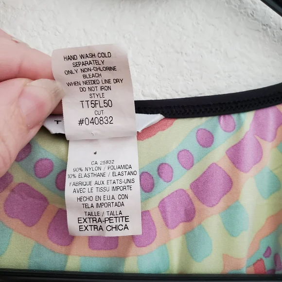 Trina Turk Short Sleeve Tunic - Picture 4 of 5